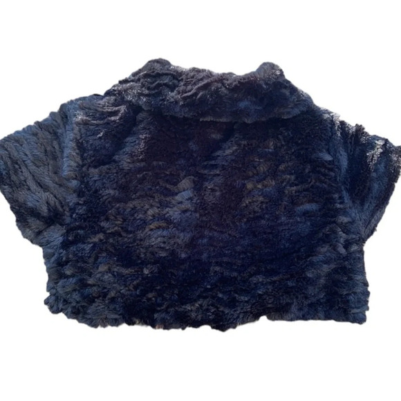 Hello Kitty girl's small black faux fur shoulder jacket - Picture 2 of 4